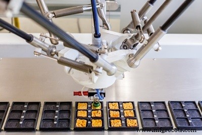 Ensuring Product Integrity: How Food Packaging Robots Drive Quality and Efficiency