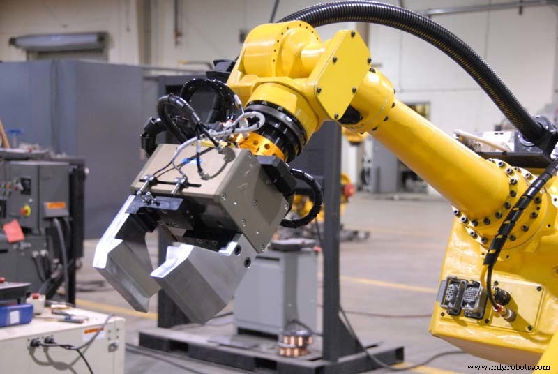 Enhancing Robot Versatility with Advanced End-Effectors (EOATs)