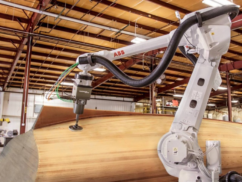 How Automation Transforms Manufacturing: Key Advantages and ROI