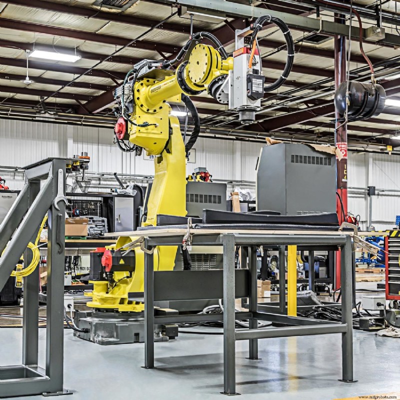 Fanuc R-2000iA/210F: Compact, Heavy‑Duty Robot for Diverse Industrial Applications