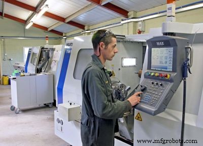 Comprehensive Hurco Lathe G‑Code Reference for Dual‑Screen & Max Consoles