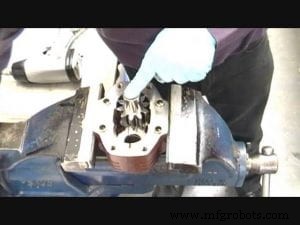 How to Reverse the Rotation of a Hydraulic Pump: Safe & Efficient Methods