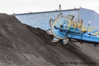 Efficient Vertical Bulk Material Handling with Bucket Conveyors & Elevators