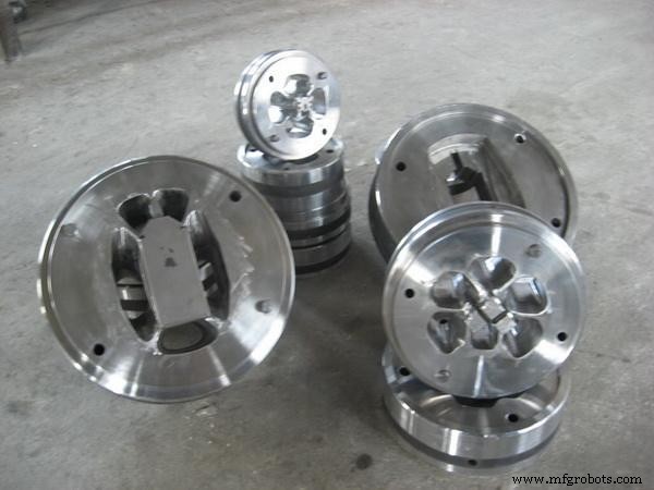 Extrusion vs. CNC Machining of Aluminum: Which Is More Cost‑Effective?