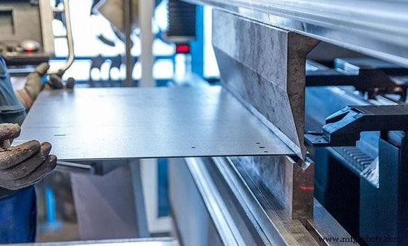 Precision Sheet Metal Enclosure Design: Expert Guide to Bending & Hole Placement