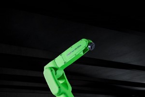 新しくて優しい工場ロボット