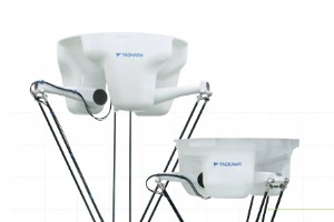 Motoman ピッキング ロボットは、ティーに当たる前にゴルフ ボールを並べます