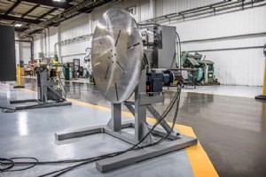 ファナックのロボット溶接ポジショナーが精度を提供 