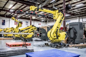 タイヤ、アルミニウム、ワイヤー – なんてこった！アクロンの産業用ロボット 