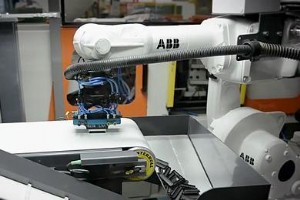 インディアナ州フォートウェインのプラスチックと接着剤