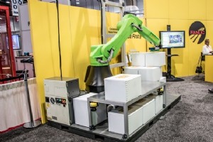 ロボット メーカーが共同作業を強化