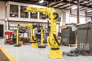 Fanuc ArcMate 100iB による速度と安全性