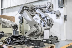 Motoman EH80-A 高速で柔軟なマテリアル ハンドリング ソリューション