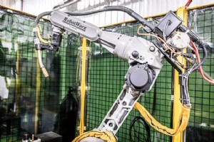 Motoman UP6 が提供する高速性と柔軟性