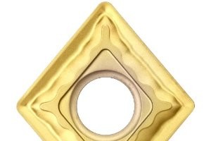 Sandvik Coromant の推奨 CNMG インサートの 4 コーナではなく 8 コーナすべてを使用