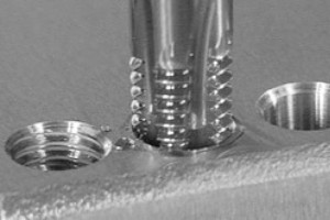 Fanuc G84 リジッド ペック タッピング サイクル