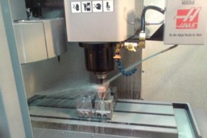 Haas G04 ドウェル コマンド – 秒またはミリ秒単位のドウェル時間