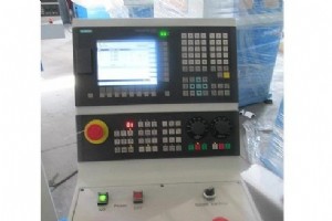 CNC コントロール パネルで使用されるサイクル スタート ボタンとは