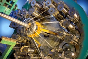 スパイラルと編組油圧ホースのどちらが優れていますか?