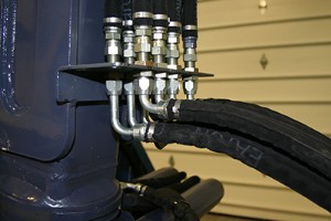 油圧ホースの設計とメンテナンスを容易にするための 10 のヒント