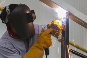 Metallverarbeitung:Kein Job zu groß; Kein Job zu klein