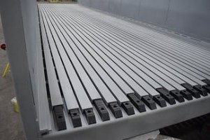 120,000 磅料斗和轮胎分离器的定制制造