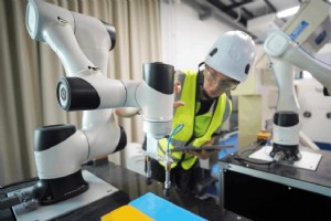 高速ピックアンドプレイスロボット:現代の製造のための精度、速度、信頼性 