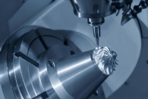 了解数控铣床轴：功能及其对精度的影响 