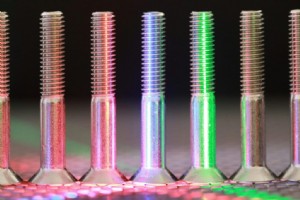 美しい陽極酸化チタンの色に関する専門ガイド 