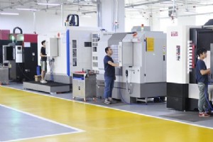 Externalisation de l usinage CNC :avantages prouvés, défis à relever et stratégies de réussite 