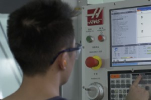 CNC 编程解释：解锁机器操作的精度 