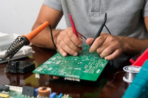 PCB 设计和布局：构建可靠的高性能电路板 