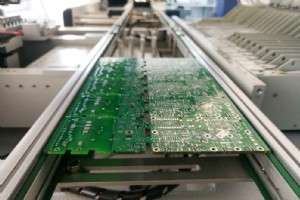Perakitan PCB Volume Tinggi:Kecepatan, Kualitas, dan Kepatuhan RoHS dalam Skala Besar 