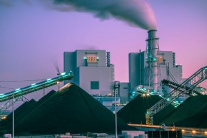 戦略的な発電所停止計画:信頼性とコスト効率の確保 