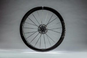 Parcours Introduces Premium Strade GT Wheelset with Reclaimed Carbon Fiber Technology