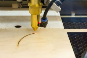 中古のレーザー彫刻機を購入する方法:総合ガイド 