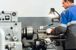 数控机床与手动机床：哪种适合您的业务？ 