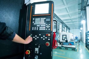 CNC 制御システムを理解する:精密加工をどのように推進するか 