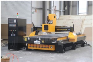 1530-R 木工用 ATC CNC ルーター – 米国への出荷準備完了 