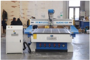 1325 4×8フィート CNC 木材切断機 – 信頼できる品質をカタールに提供 