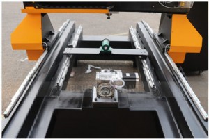 回転装置を備えたカスタム 6010 CNC ルーターがオーストラリアに納入 