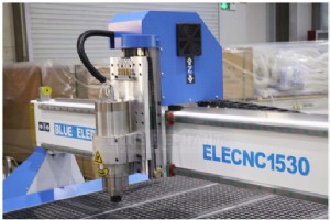 高品質の 1530 3 軸 CNC ルーターがセルビアに納入 – 精密木工ソリューション 