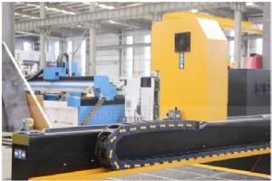 Safety Speed 2030 CNC 木工機械がケニアに納入 – 高品質かつ効率的な配送 