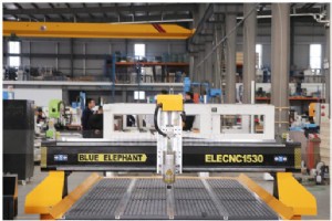 回転装置付き 1530 CNC ウッドルーター – 効率的で信頼性が高い – コンゴへの発送 