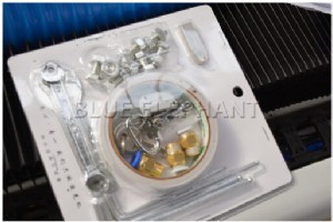 短納期:150W 1325L CO₂ レーザー カッターがトルコのメルシンに到着 