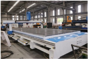 カスタム 3080 ATC CNC 木工機械がアラブ首長国連邦に納入 