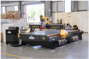 La machine à bois CNC Premium 2040 ATC sera livrée au Koweït 