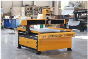 Small Shop 1212 ミニ CNC ルーターをトルコに送る 