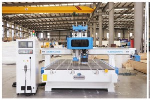 Blue Elephantのカスタム2137 ATC CNC木材彫刻機がスペインに納入される 