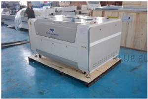 プレミアム 1390 CO2 レーザー カッター販売 – ボリビアのサンタクルスに発送 